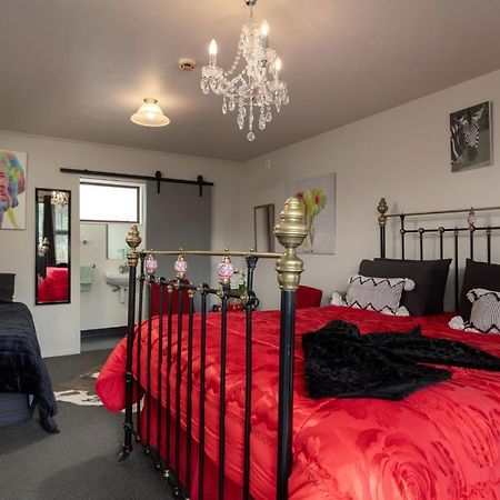 Palmira Lodge Waikawa  ภายนอก รูปภาพ